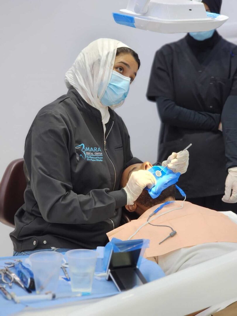 مركز الدكتور محمد عمارة لتجميل الاسنان Omara Dental Center دكتوره اسيل يحي1 scaled