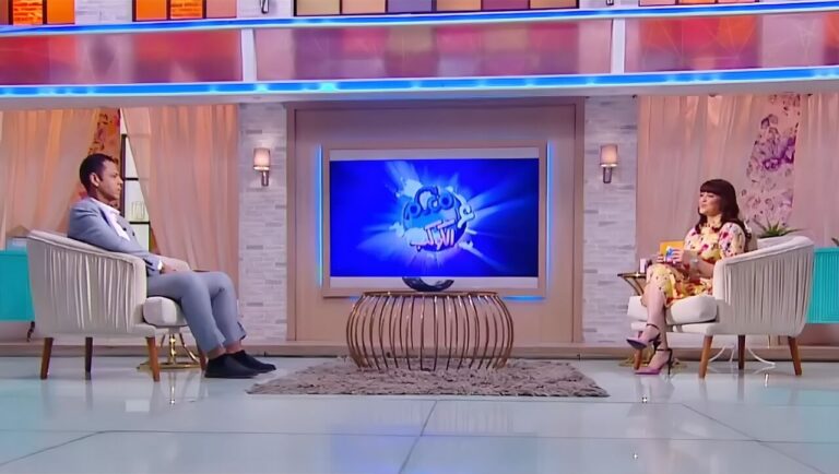 برنامج معكم على الكوكب مع الدكتور محمد عماره كيف تحافظ على اسنانك مع الاعلاميه مروه عبدالمنعم 2 -